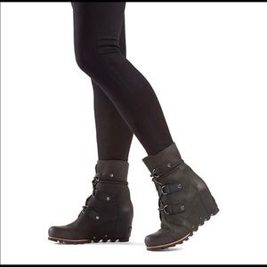 Sorel Black Wedge Boots